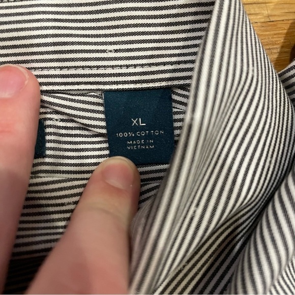 Perry Ellis Short Sleeve Pin Stripe Button Down Shirt Men’s Size XL Black White - Picture 7 of 8